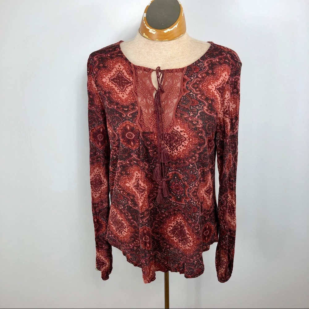 Lucky Brand boho style cold shoulder top paisley‎